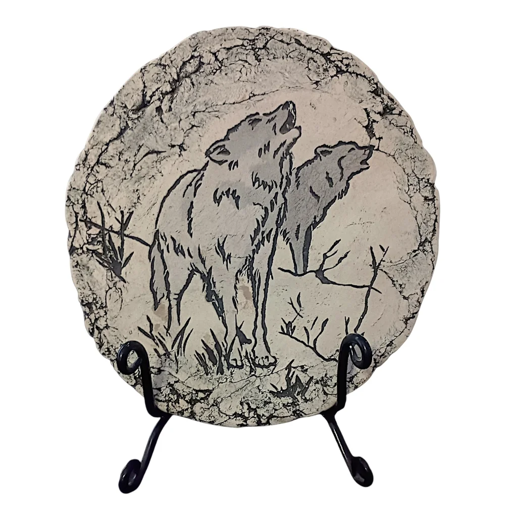 Shapes of Clay Wolf Howling Plaque Decor Round Hand Painted Mt St Helens Ash Vtg